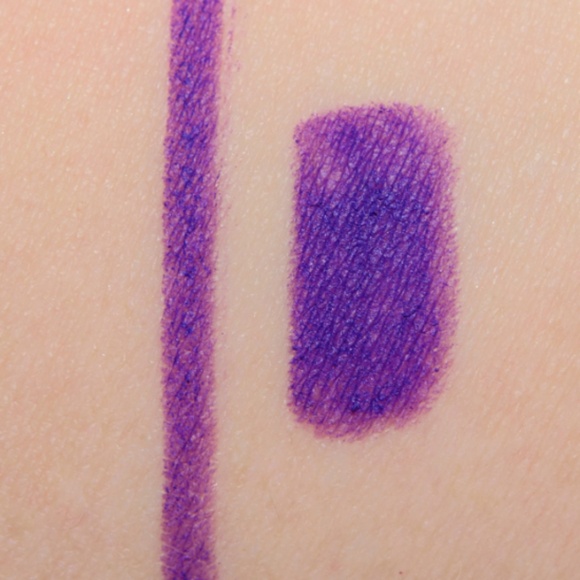 Kat Von D "Roxy" lip liner - Picture 3 of 5